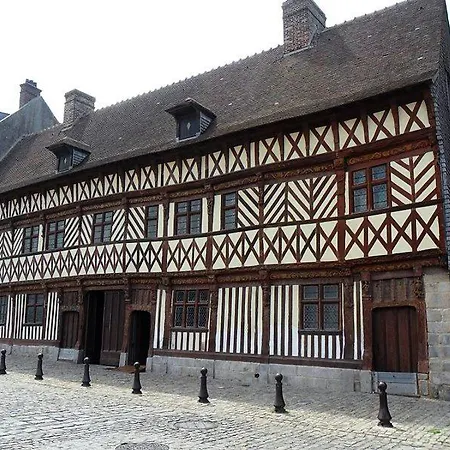 Le Henry Iv 公寓